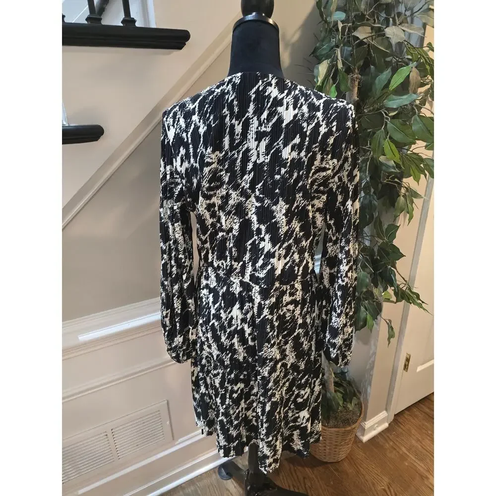 H&M Wrap Dress Women's Size Large Black White V Neck Abstract Print Long Sleeve - Picture 8 of 12